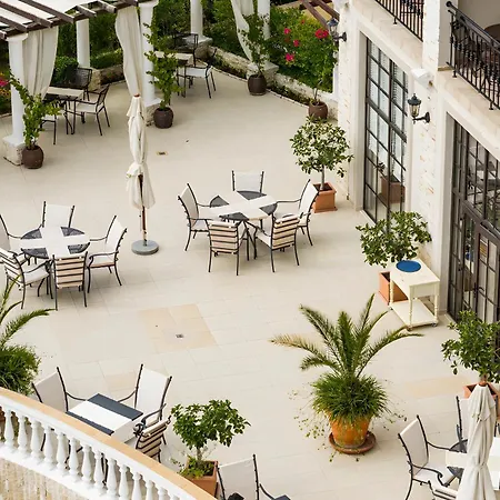 The Cliff And By Flat Mаnаger Hotel