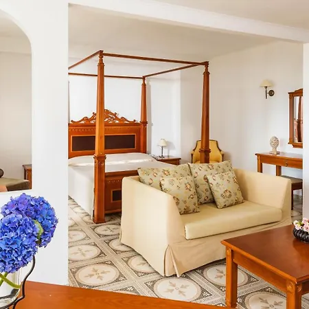 Hotel The Cliff And 4*