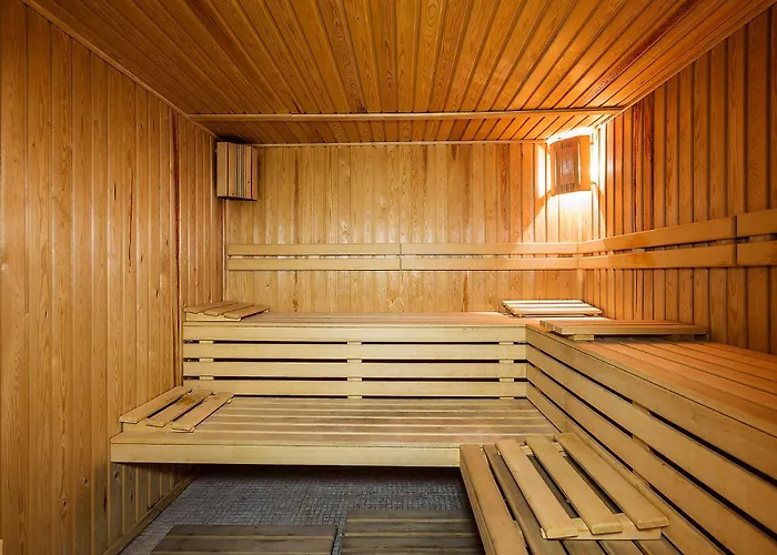 Отель The Cliff Hotel&holiday By Flat Mаnаger 4*