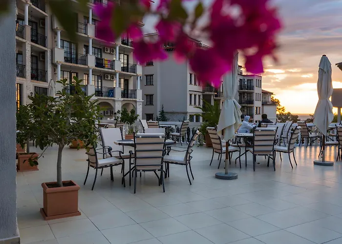 Отель The Cliff Hotel&holiday By Flat Mаnаger Обзор