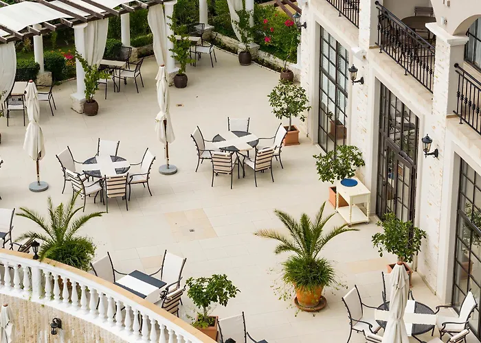 The Cliff Hotel&holiday By Flat Mаnаger Отель