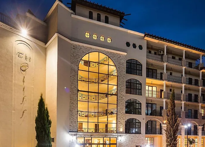 Отель The Cliff Hotel&holiday By Flat Mаnаger Обзор